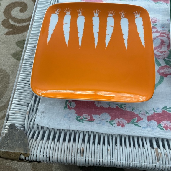 Two Square Plates - Picture 2 of 5